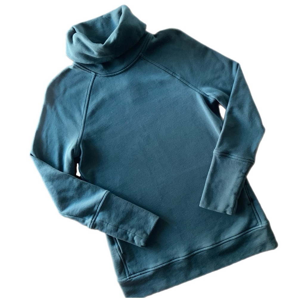 Lululemon To You Tunic Sweater
Submarine size 4